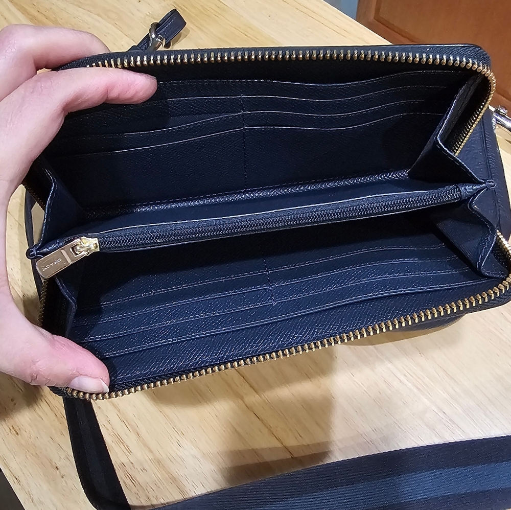 Coach Carriage Navy Blue Pebbled Grain Leather Messenger and Wallet Set EUC - Picture 16 of 16